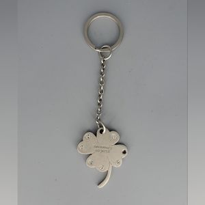 Necessary Objects Lucky Silvertone 4 Leaf Clover Keychain